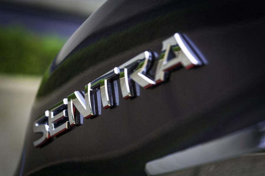  Nissan Sentra 2013 года  (фото 7 из 74)